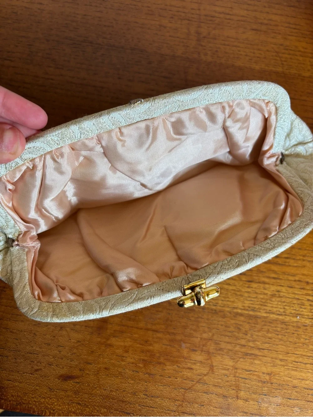 Vintage gold brocade clutch with locking clasp